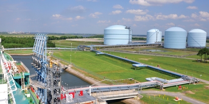 LNG baseload custody transfer facility